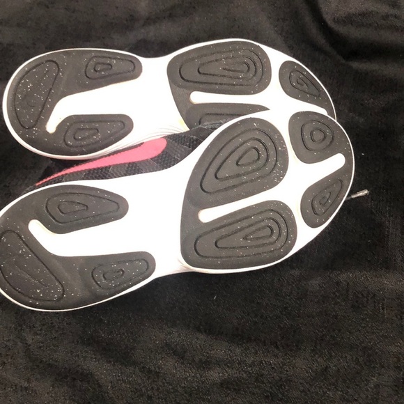 NIKE Revolution 4 running shoes - Picture 8 of 8